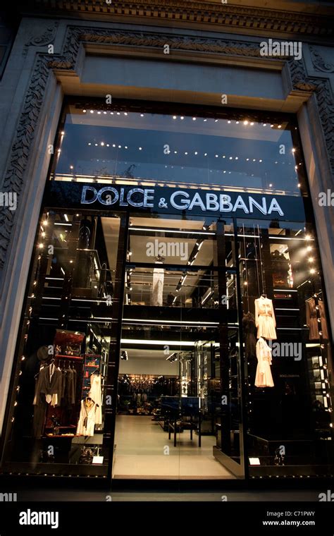 dolce gabbana paris avenue montaigne|Dolce&Gabbana Women's Bags at Paris 54 Avenue Montaigne.